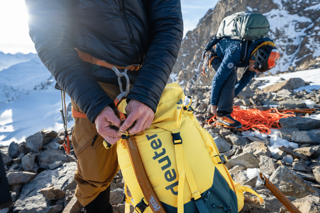 Climbing_GravityExpedition_SideShot_19_Stefan_Schlumpf